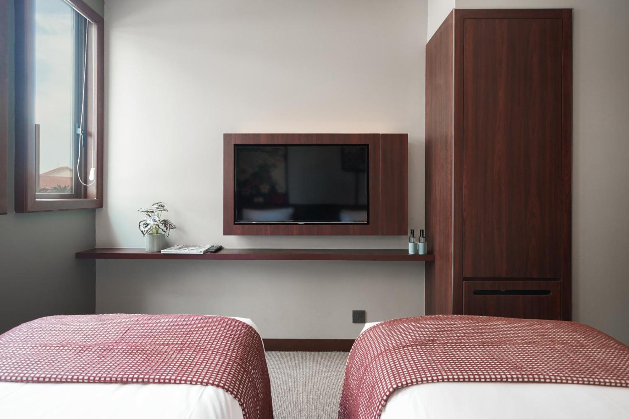 Stories Joo Chiat, A By Cove - Paya Lebar, - Newly Renovated